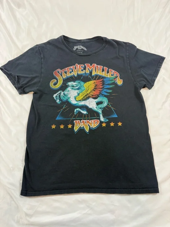 ⭐ Steve Miller Band Pegasus Graphic Tee Black Vintage Style M - Picture 1 of 6